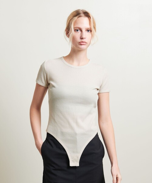 ATTISESSION(アティセッション)の「<ATTISESSION>ワッフル ショートスリーブ ボディースーツ(Tシャツ/カットソー・レディース・ブラック/オフホワイト・FREE)」の4枚目の写真