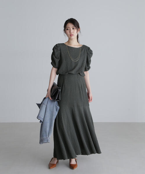 FREE'S MART（フリーズマート）の「◆前後2WAYボリュームスリーブワンピース（ワンピース・レディース・ブラック/ブラウン系その他/ブラック系その他/グレー・SMALL/MEDIUM）」の6枚目の写真