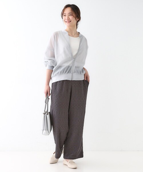 Cutie Blonde（キューティーブロンド）の「大人の透け感でかろやかに シアーレイヤードブルゾン（ブルゾン・レディース・ライトグレー/ブラック・01/02/03/04）」の14枚目の写真