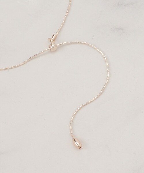 SHOO・LA・RUE（シューラルー）の「ステンドグラス風透かしモチーフネックレス（ネックレス・レディース・ゴールド/ピンクゴールド/シルバー・00）」の8枚目の写真