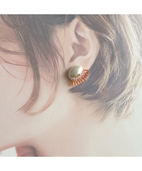 tone（トーン）の「【amechan】羽（イヤリング）(MA)（イヤリング・レディース・ベージュ/イエロー/オレンジ・FREE）」の13枚目の写真