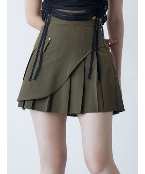 MURUA（ムルーア）の「カットオフアシメプリーツスカート（スカート・レディース・その他1/ブラック/カーキ・1/2）」の2枚目の写真