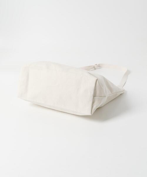 L.L.Bean（エルエルビーン）の「『別注』L.L.Bean×DOORS　Shoulder Strap Tote L（ショルダーバッグ・メンズ・ブラック/ナチュラル/グレー・ONE）」の12枚目の写真