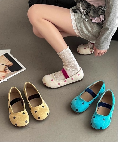 WEGO（ウィゴー）の「WEGO/ドット柄カラーメリージェーンパンプス（パンプス・レディース・ピンク/イエロー/ブルー・MEDIUM/LARGE）」の5枚目の写真