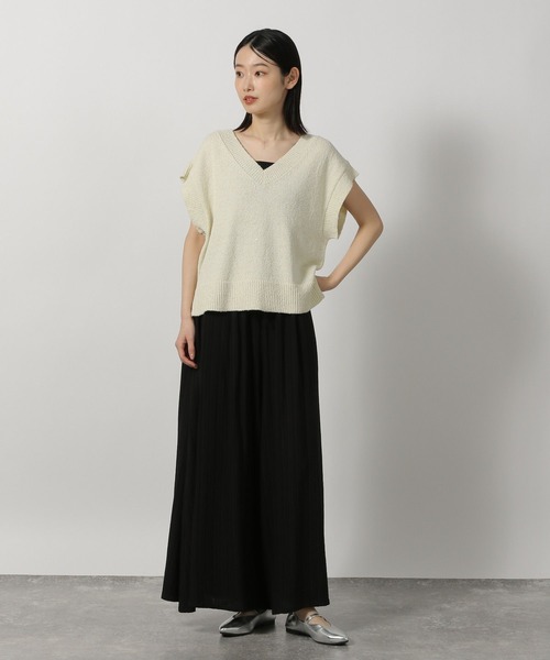 LAKOLE（ラコレ）の「スパンコールニットベスト / 491582（ベスト・レディース・アイボリー/ブラック/ブルー・FREE）」の4枚目の写真