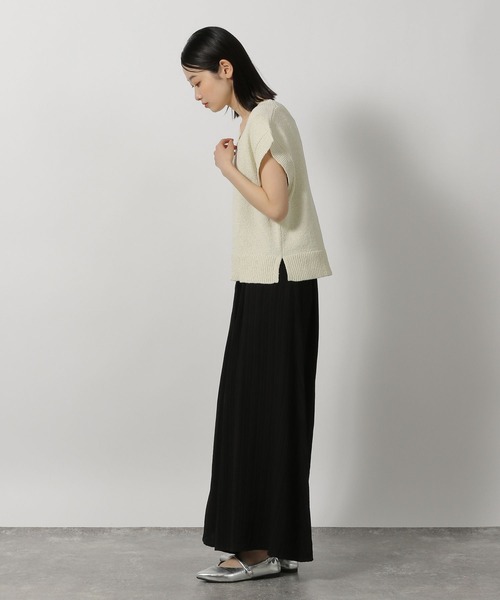 LAKOLE（ラコレ）の「スパンコールニットベスト / 491582（ベスト・レディース・アイボリー/ブラック/ブルー・FREE）」の5枚目の写真