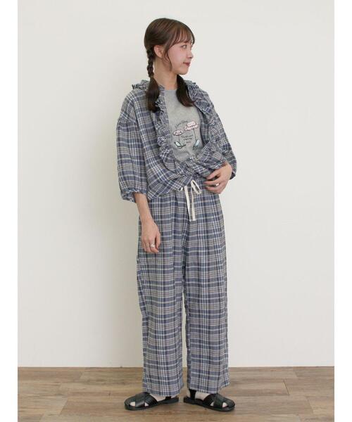 Samansa Mos2(サマンサ モスモス)の「【Cross×Linen】フリルブラウス(シャツ/ブラウス・レディース・ベージュ/ネイビー/ブラック/レッド/グリーン・F)」の14枚目の写真