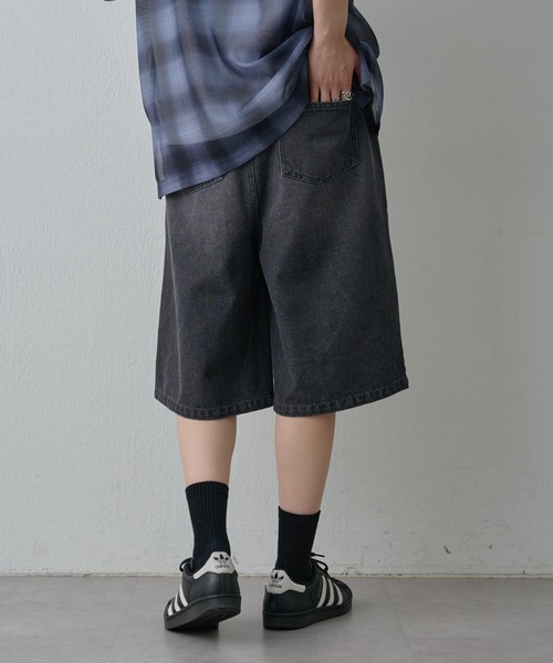 COLONY 2139（コロニートゥーワンスリーナイン）の「デニムバギーショーツ（デニムパンツ・メンズ・ブルー/ブラック・MEDIUM/LARGE）」の19枚目の写真