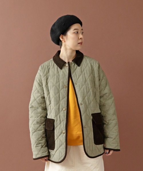 PAR ICI（パーリッシィ）の「EVOダウン リバーシブルハンティングブルゾン（ブルゾン・レディース・ベージュ/ネイビー・FREE）」の2枚目の写真