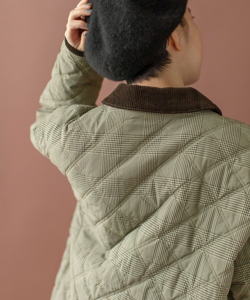 PAR ICI（パーリッシィ）の「EVOダウン リバーシブルハンティングブルゾン（ブルゾン・レディース・ベージュ/ネイビー・FREE）」の9枚目の写真