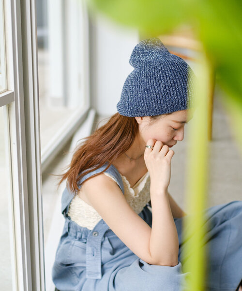 Kastane（カスタネ）の「ラメビーニー（ニットキャップ/ビーニー・レディース・ネイビー/ライトグレー/アイボリー・FREE）」の4枚目の写真