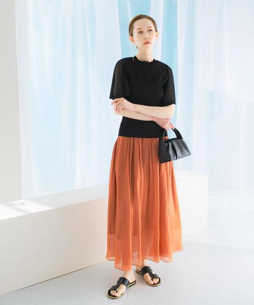 URBAN RESEARCH ROSSO WOMEN（アーバンリサーチ　ロッソ）の「グロッシーギャザーフレアスカート（スカート・レディース・グリーン系その他/オレンジ/ネイビー・FREE）」の16枚目の写真