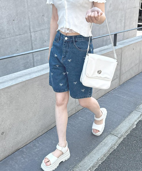 frunco（フランコ）の「【ZOZO限定】リボン刺繍ショートデニムパンツ（デニムパンツ・レディース・ライトブルー/ブルー・MEDIUM）」の12枚目の写真