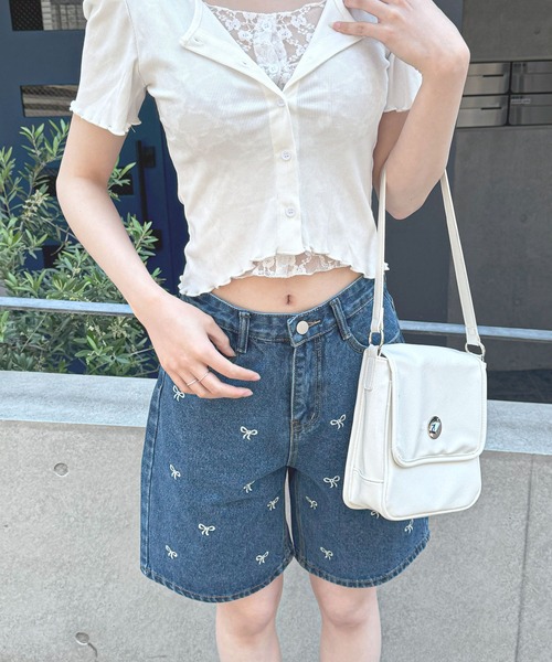 frunco（フランコ）の「【ZOZO限定】リボン刺繍ショートデニムパンツ（デニムパンツ・レディース・ライトブルー/ブルー・MEDIUM）」の15枚目の写真