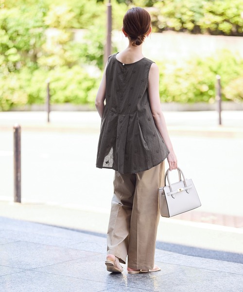 ROPE' PICNIC(ロペピクニック)の「3Dレースノースリーブブラウス(シャツ/ブラウス・レディース・オフホワイト/スミクロ・38)」の9枚目の写真