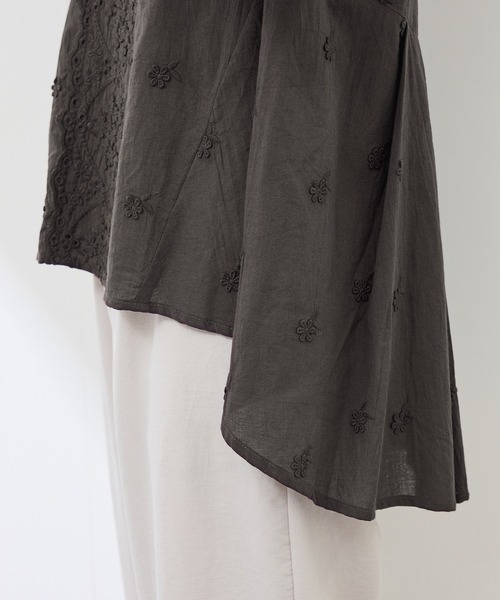 ROPE' PICNIC(ロペピクニック)の「3Dレースノースリーブブラウス(シャツ/ブラウス・レディース・オフホワイト/スミクロ・38)」の17枚目の写真