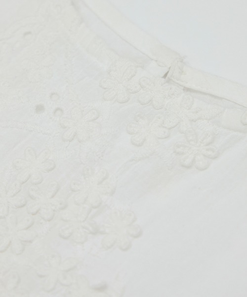 ROPE' PICNIC(ロペピクニック)の「3Dレースノースリーブブラウス(シャツ/ブラウス・レディース・オフホワイト/スミクロ・38)」の4枚目の写真