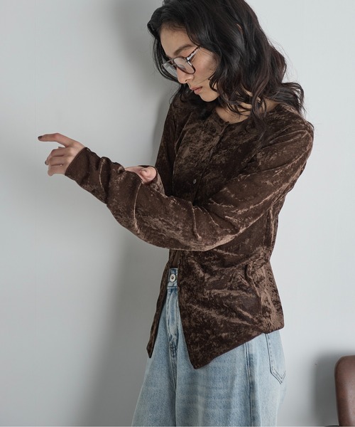 THE YOn(ザヨン)の「2WAYベロアカーディガン(カーディガン/ボレロ・レディース・ピンク/ブラウン/オリーブ/ブラック/アイボリー・FREE)」の9枚目の写真