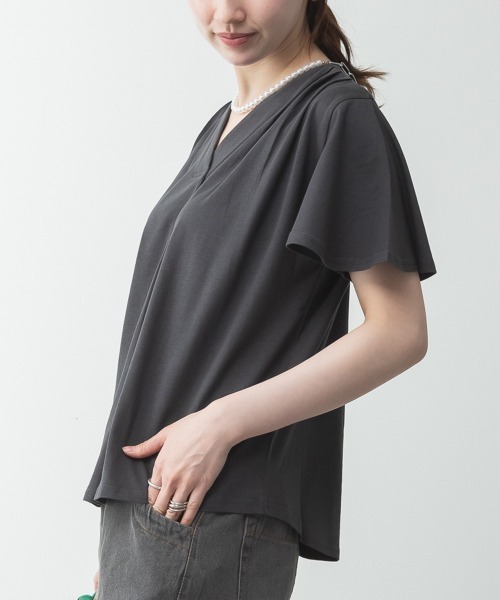 RCD(アールシーディー)の「ブラウス風タックスキッパー半袖Tシャツ(Tシャツ/カットソー・レディース・ホワイト/モカ/グレイッシュベージュ/ブラック/チャコールグレー・LL~3L/4L~5L/M-L)」の17枚目の写真