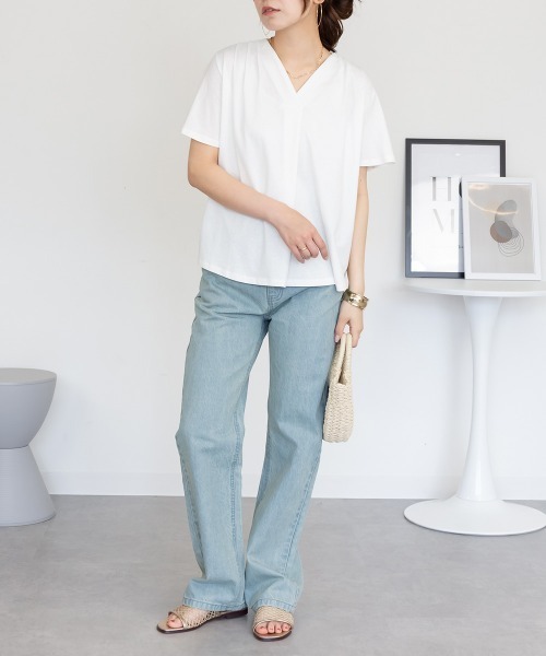 RCD(アールシーディー)の「ブラウス風タックスキッパー半袖Tシャツ(Tシャツ/カットソー・レディース・ホワイト/モカ/グレイッシュベージュ/ブラック/チャコールグレー・LL~3L/4L~5L/M-L)」の8枚目の写真