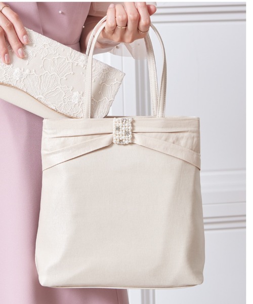 Cupid Heart(キューピッドハート)の「【Cupid Heart】結婚式用!リボンサテントートバッグ(エコバッグ/サブバッグ・レディース・ベージュ/シルバー/ブラック・MEDIUM)」の4枚目の写真