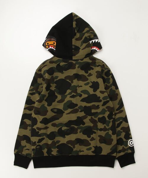 A BATHING APE（アベイシングエイプ）の「1ST CAMO MILO SHARK ZIP
