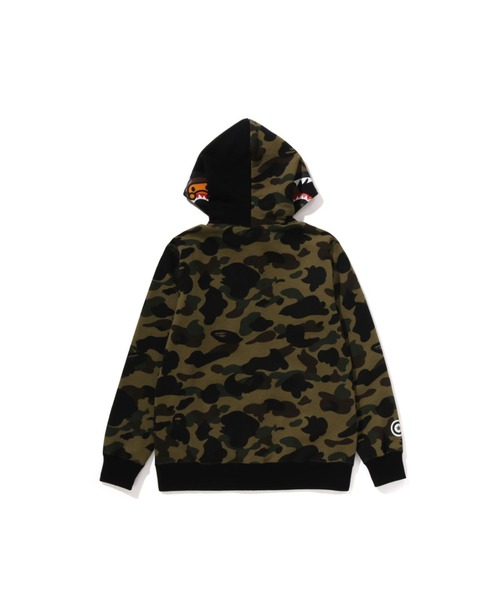 A BATHING APE（アベイシングエイプ）の「1ST CAMO MILO SHARK ZIP