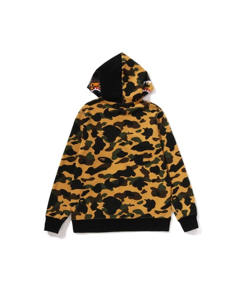 A BATHING APE（アベイシングエイプ）の「1ST CAMO MILO SHARK ZIP
