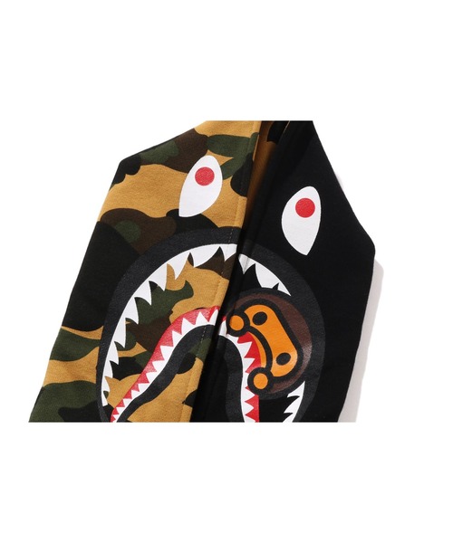 A BATHING APE（アベイシングエイプ）の「1ST CAMO MILO SHARK ZIP