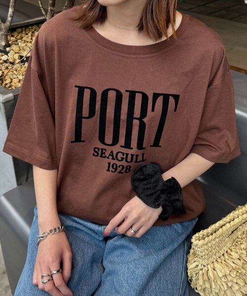 CIAOPANIC TYPY（チャオパニックティピー）の「フロッキーロゴプリント半袖オーバーTee（Tシャツ/カットソー・レディース・ブラウン/オフホワイト/ベージュ/チャコールグレー・ONE SIZE）」の3枚目の写真