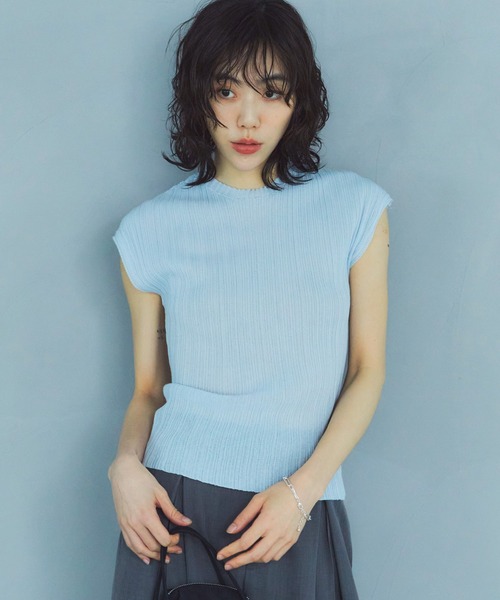 LIENCOEUR（リアンクール）の「シアーリブトップス（Tシャツ/カットソー・レディース・グレイッシュベージュ/ライトブルー/ライトイエロー・FREE）」の2枚目の写真