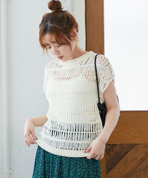 le.coeur blanc（ルクールブラン）の「《手洗い可能》透かし編みデザインニットベスト（ベスト・レディース・ホワイト/ベージュ・38）」の15枚目の写真