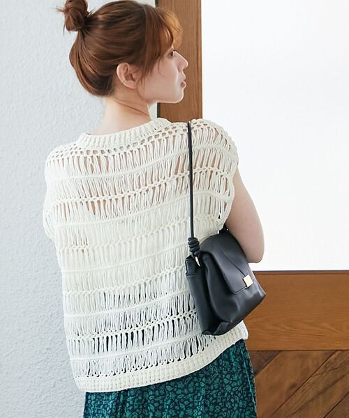 le.coeur blanc（ルクールブラン）の「《手洗い可能》透かし編みデザインニットベスト（ベスト・レディース・ホワイト/ベージュ・38）」の16枚目の写真