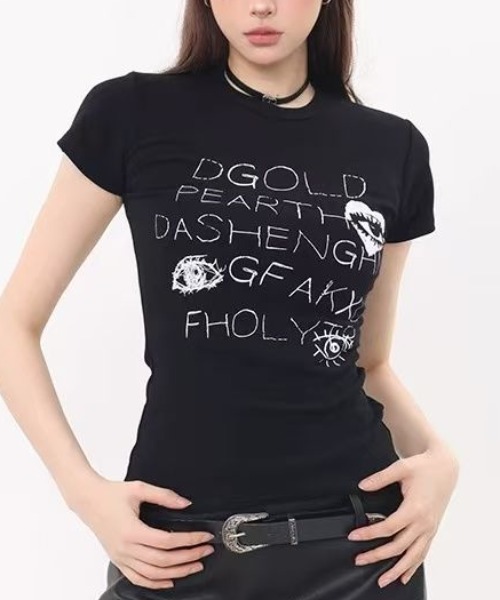 GEMEDA(ジェメダ)の「ロゴプリント リブフィットTシャツ(Tシャツ/カットソー・レディース・ホワイト/ブラック/ダークグレー/ホワイト系3/ホワイト系2/ホワイト系1/ネイビー/ブラック系・M)」の1枚目の写真
