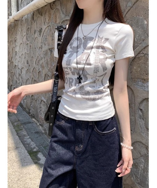 GEMEDA(ジェメダ)の「ロゴプリント リブフィットTシャツ(Tシャツ/カットソー・レディース・ホワイト/ブラック/ダークグレー/ホワイト系3/ホワイト系2/ホワイト系1/ネイビー/ブラック系・M)」の14枚目の写真
