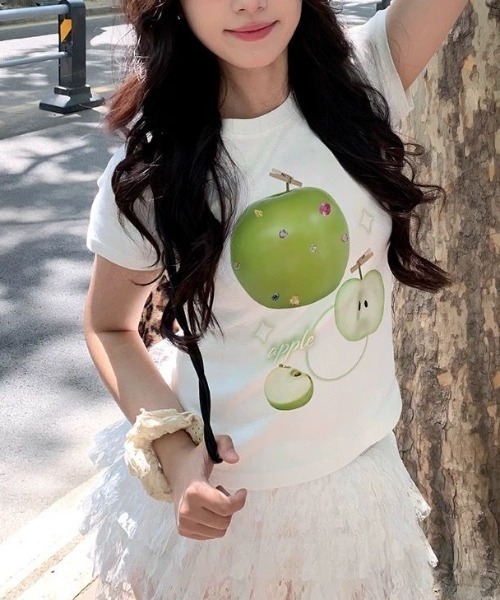 GEMEDA(ジェメダ)の「ロゴプリント リブフィットTシャツ(Tシャツ/カットソー・レディース・ホワイト/ブラック/ダークグレー/ホワイト系3/ホワイト系2/ホワイト系1/ネイビー/ブラック系・M)」の19枚目の写真