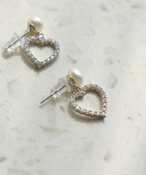 PICCIN（ピッチン）の「パール＆ハートピアス（ピアス（両耳用）・レディース・シルバー/ゴールド・FREE）」の6枚目の写真