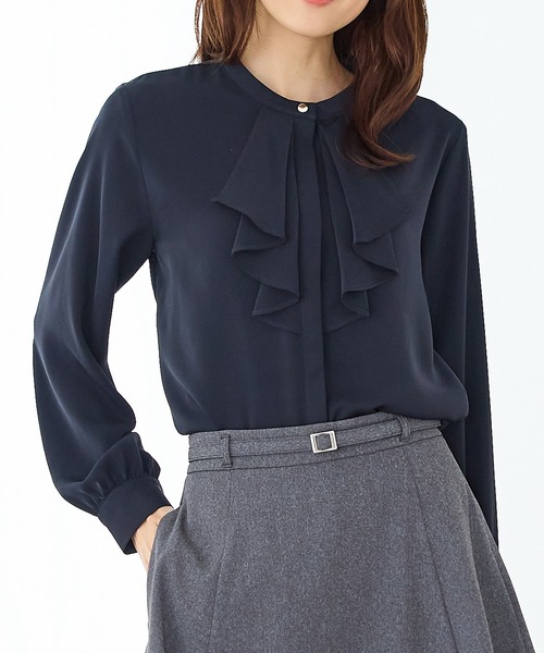 Honeys(ハニーズ)の「フリルブラウス(シャツ/ブラウス・レディース・ホワイト/ライトグレー/オレンジ/ネイビー/ラベンダー・3L/L/LL/M/S)」の3枚目の写真