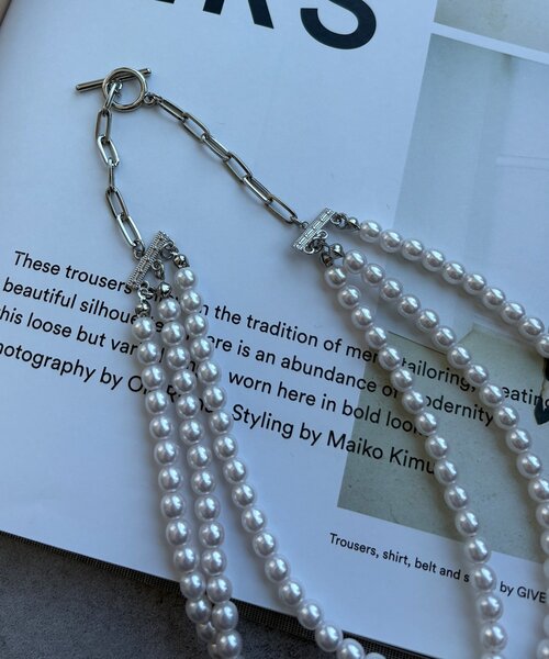 DouDou(ドゥドゥ)の「3連パールレイヤードネックレス(ネックレス・レディース・シルバー・FREE)」の2枚目の写真