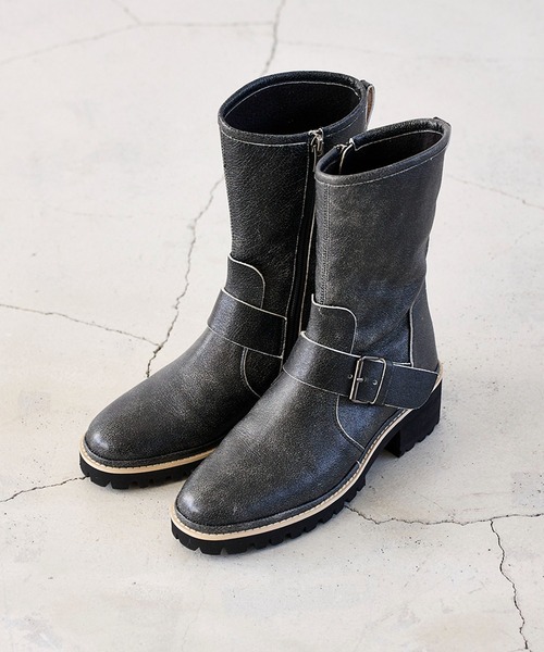 D'ICI（ディッシィ）の「ベルトデザインミドルブーツ（ブーツ・レディース・アイボリー/ブラック/ブラック×ブラック・23cm/22.5cm/24.5cm/24cm/23.5cm）」の3枚目の写真