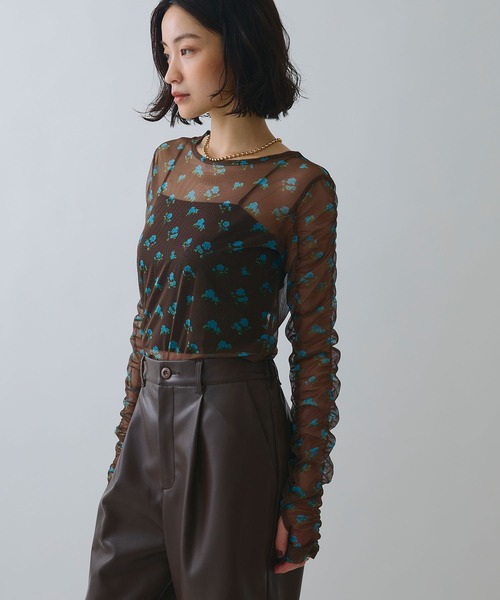 ELLEgirl（エルガール）の「フラワープリントシアートップス（Tシャツ/カットソー・レディース・ブラウン/ベージュ・FREE）」の7枚目の写真