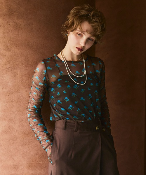 ELLEgirl（エルガール）の「フラワープリントシアートップス（Tシャツ/カットソー・レディース・ブラウン/ベージュ・FREE）」の19枚目の写真