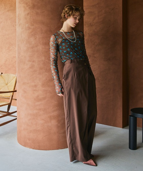 ELLEgirl（エルガール）の「フラワープリントシアートップス（Tシャツ/カットソー・レディース・ブラウン/ベージュ・FREE）」の21枚目の写真