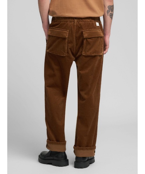 REPLAY（リプレイ）の「リラックスレギュラーフィット コーデュロイパンツ（その他パンツ・メンズ・ライトブラウン・W34xL32/W32xL32/W30xL32/W28xL32）」の6枚目の写真