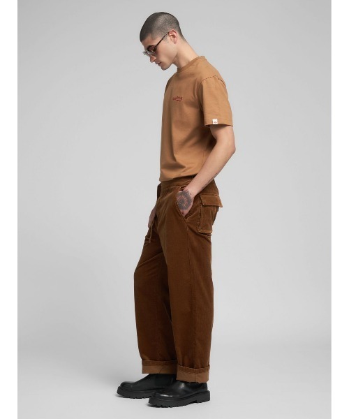 REPLAY（リプレイ）の「リラックスレギュラーフィット コーデュロイパンツ（その他パンツ・メンズ・ライトブラウン・W34xL32/W32xL32/W30xL32/W28xL32）」の7枚目の写真