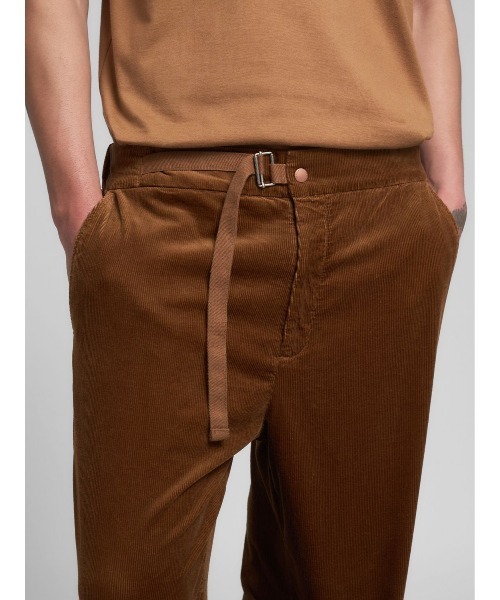 REPLAY（リプレイ）の「リラックスレギュラーフィット コーデュロイパンツ（その他パンツ・メンズ・ライトブラウン・W34xL32/W32xL32/W30xL32/W28xL32）」の2枚目の写真