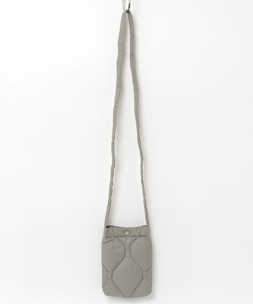 fridge（フリッジ）の「【TAION】タイオン MILITARY CROSS BODY DOWN BAG-SMALL＜MILITARY／SOFT SHELL＞ TAION-BG05ALSML-S（ショルダーバッグ・メンズ・オフホワイト/その他/ブラック/グリーン/ベージュ・ONESIZE）」の6枚目の写真