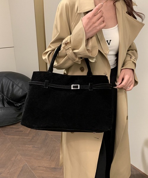 Ritzy(リッツィー)の「フェイクスェード ショルダーバッグ(ショルダーバッグ・レディース・モカ/ブラック/キャメル/レッド・FREE)」の5枚目の写真