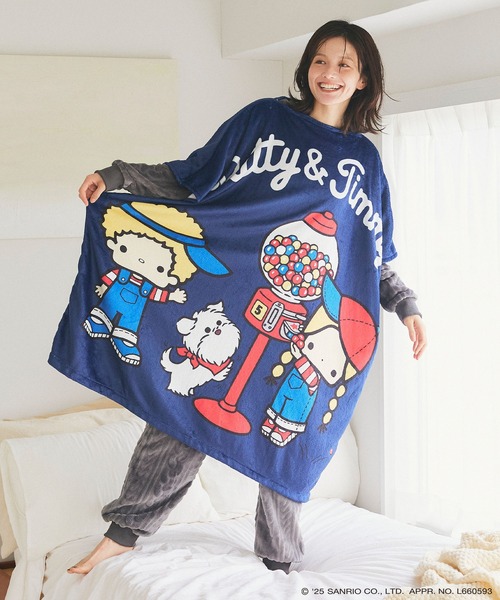 sanrio(サンリオ)の「【sanrio characters】パティ&ジミープリントふわもこ着られるフリース毛布ポンチョ/ブランケット《サンリオキャラクターズ》とろふわ もこもこ あったか(ルームウェア/パジャマ・レディース・ライトグレー/レッド/ネイビー・FREE)」の10枚目の写真