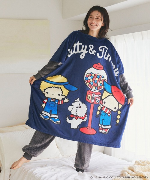 sanrio(サンリオ)の「【sanrio characters】パティ&ジミープリントふわもこ着られるフリース毛布ポンチョ/ブランケット《サンリオキャラクターズ》とろふわ もこもこ あったか(ルームウェア/パジャマ・レディース・ライトグレー/レッド/ネイビー・FREE)」の12枚目の写真